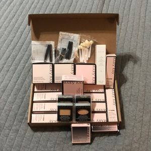 Bundle for Cheyenne60 20 foundations items NIB